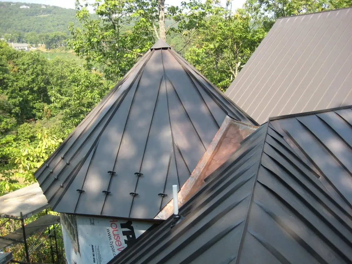 Professional Shingle Replacement & Repair by Craftsman Roofing in Woodbury
